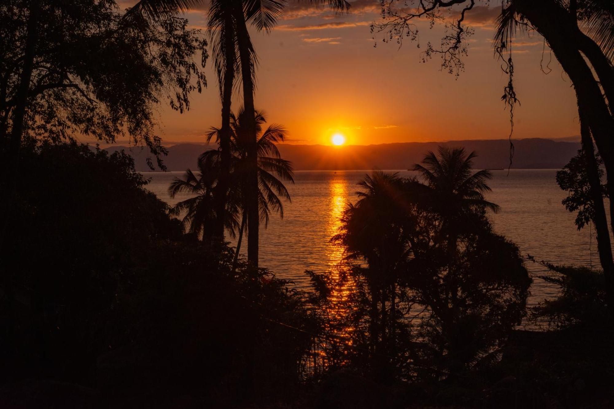 Pousada Sobre A Rocha Praia de Araçatiba Buitenkant foto